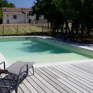 https://chateau-la-croix-des-pins.fr-provencehotel.com